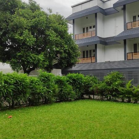 Emperor-Hotel Rachana Continental Pvt Ltd Kizhake Chalakudi Luaran gambar