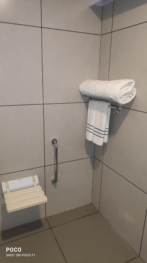 Emperor-Hotel Rachana Continental Pvt Ltd Kizhake Chalakudi Luaran gambar