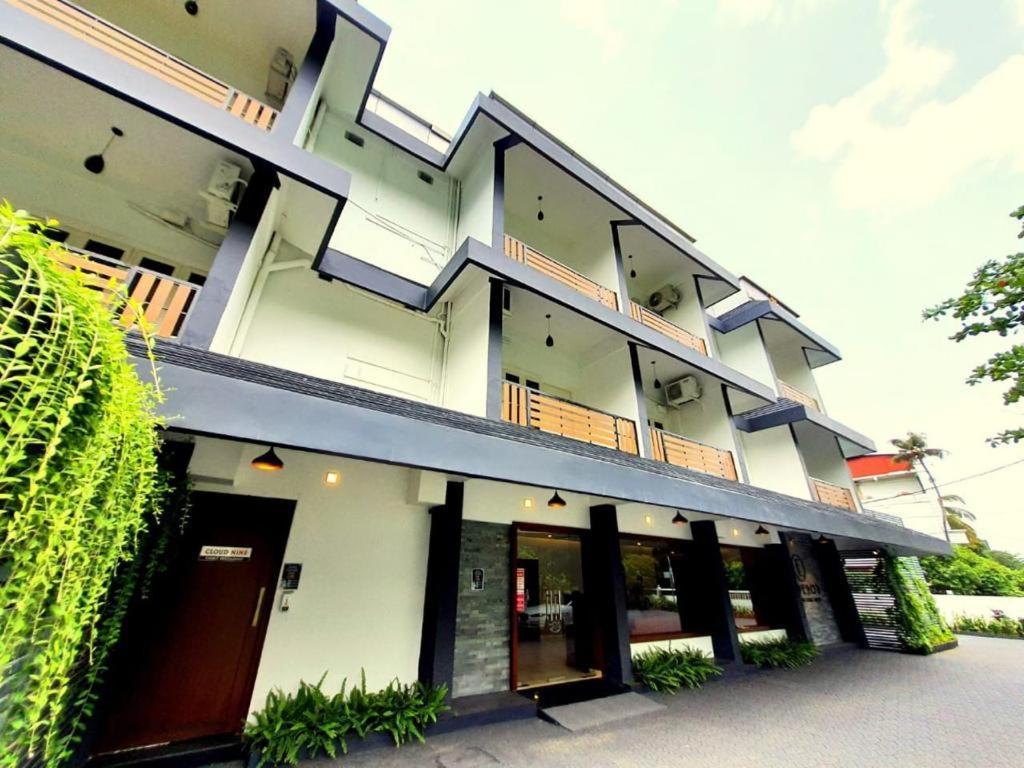 Emperor-Hotel Rachana Continental Pvt Ltd Kizhake Chalakudi Luaran gambar