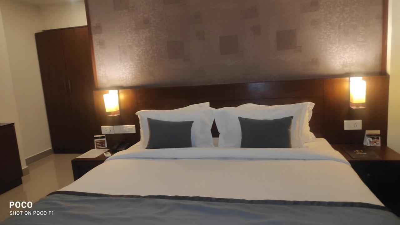 Emperor-Hotel Rachana Continental Pvt Ltd Kizhake Chalakudi Luaran gambar